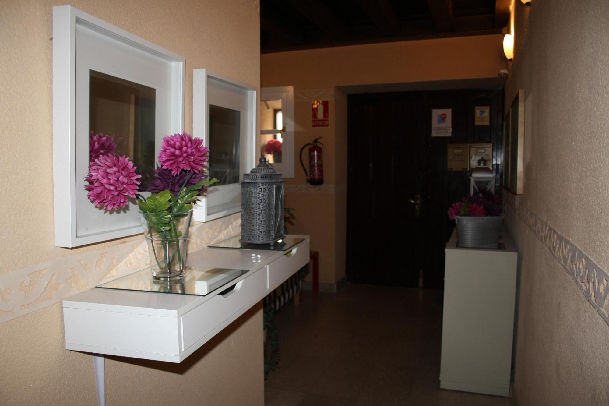 Refitoleria Apartamentos Ségovie Extérieur photo